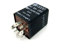 Oil cooler / air con relay. Porsche 964 / 993
