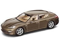 Porsche Panamera 4 model