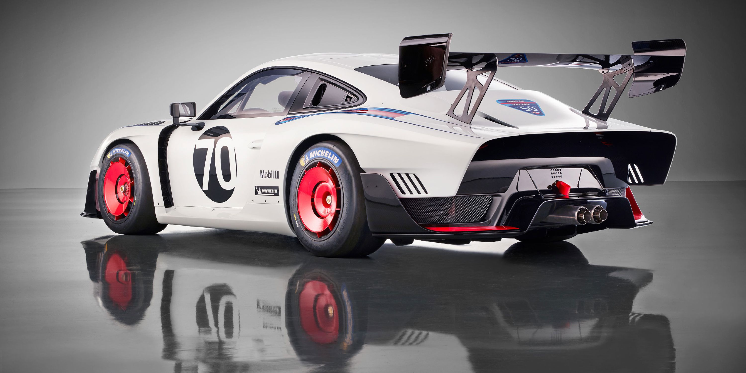 2台 935 【Tonka】ニューカーキャリアPorsche The GQ British | GQ British | toy £750k a is 935 Porsche new ミニカー