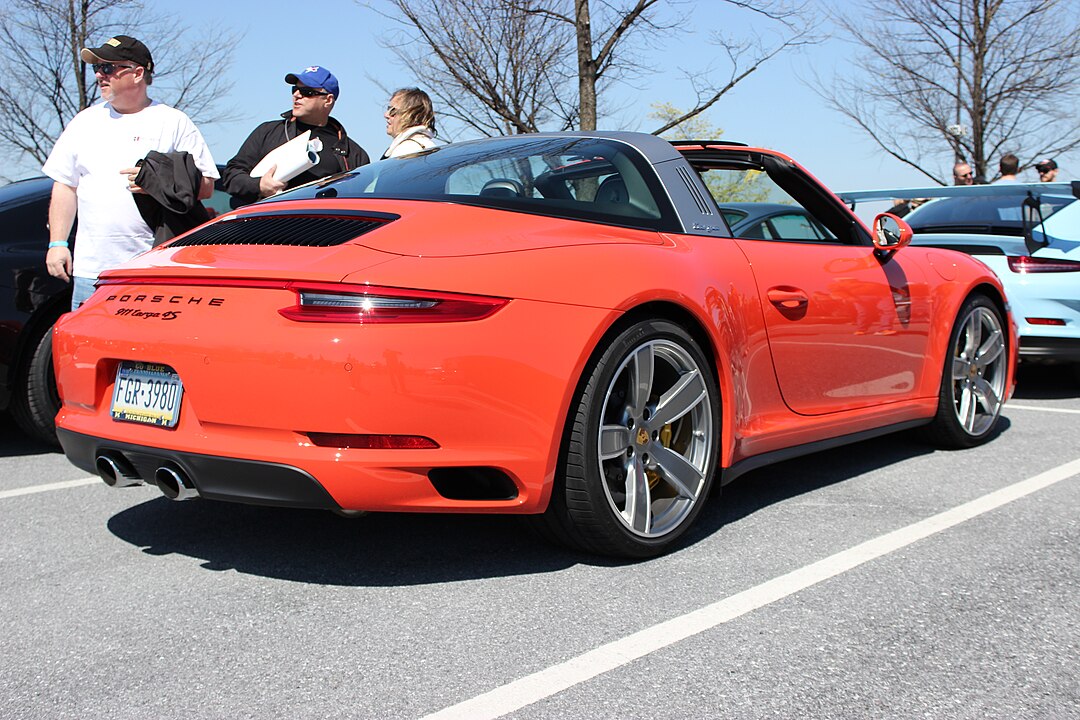 By ilikewaffles11 - Porsche 911 Targa 4S (991), CC BY 2.0, https://commons.wikimedia.org/w/index.php?curid=61754369