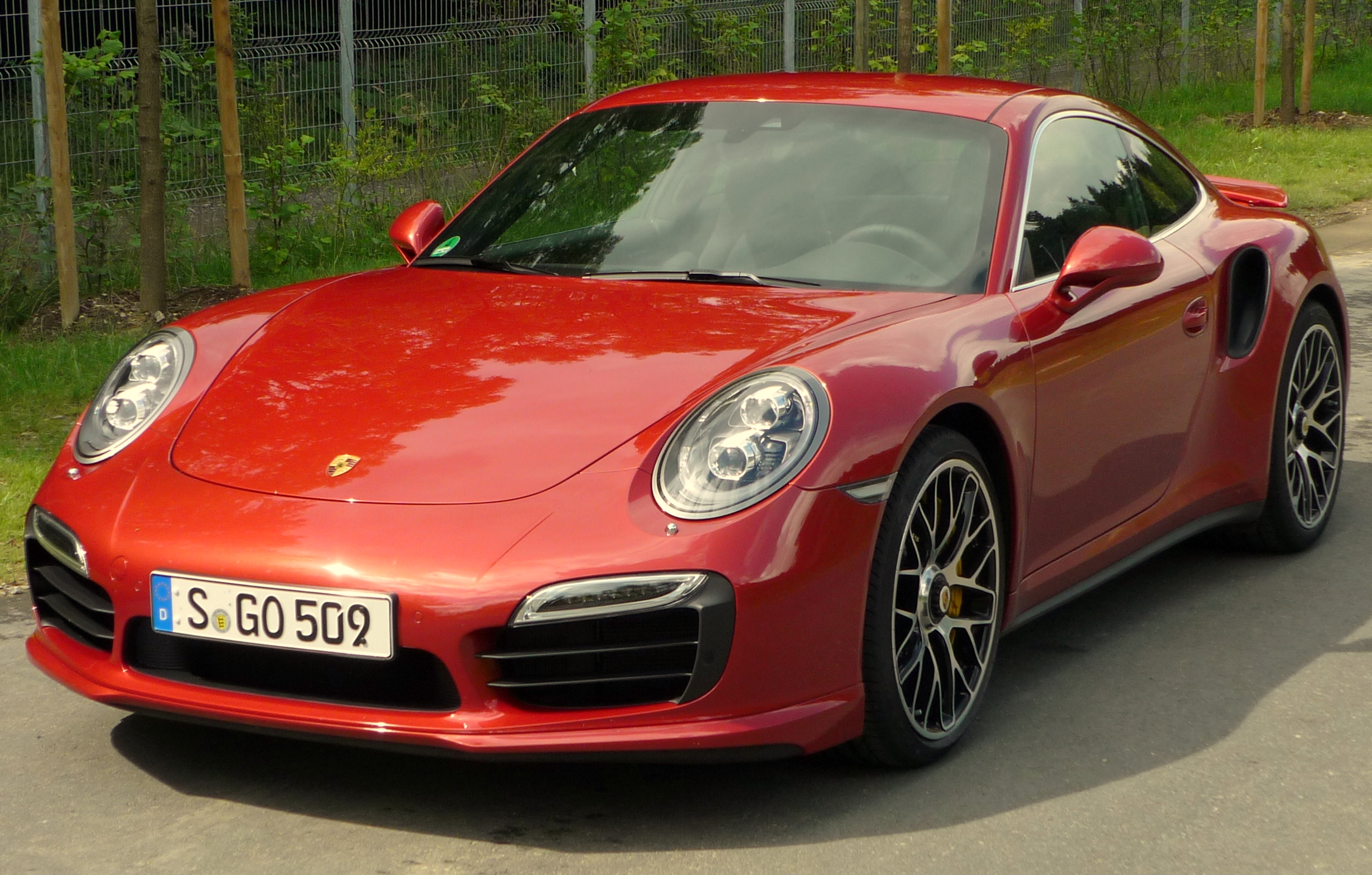 Red Porsche 911