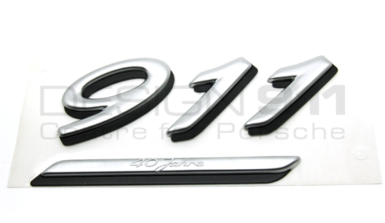 911 40 YEARS CELEBRATION BADGE. PORSCHE 911 1965>>