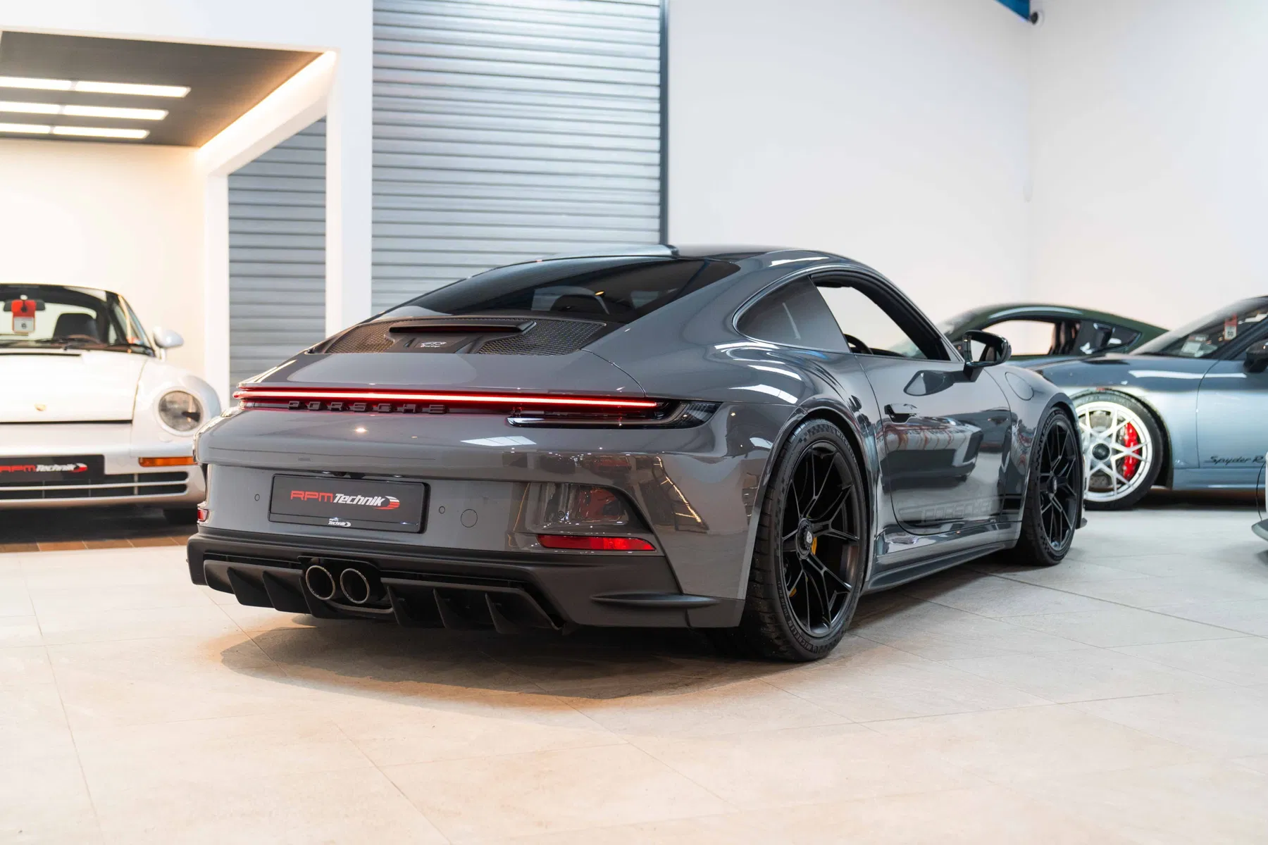 https://www.elferspot.com/en/car/porsche-992-gt3-touring-2022-4194275/