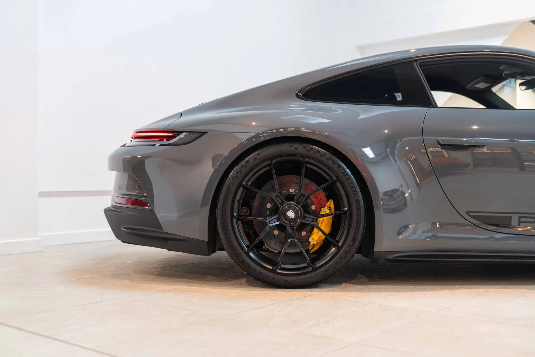 https://www.elferspot.com/en/car/porsche-992-gt3-touring-2022-4194275/