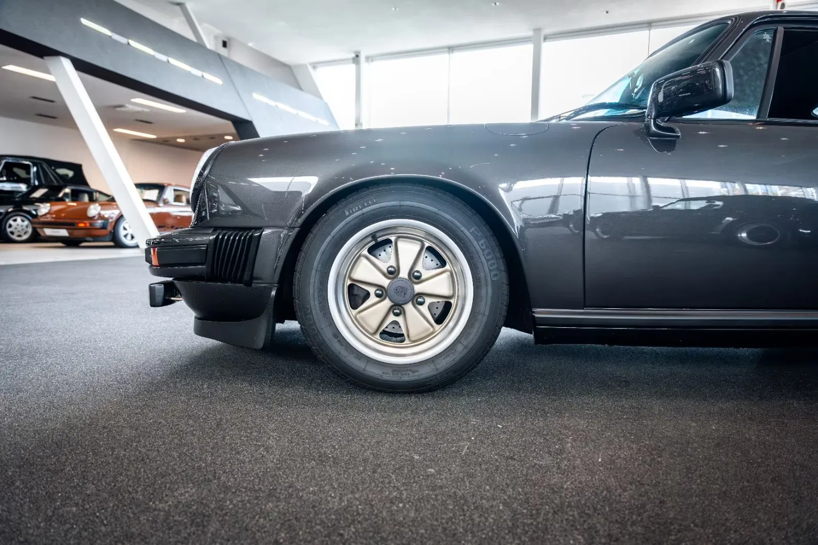 https://www.elferspot.com/en/car/porsche-911-sc-1980-5464128/