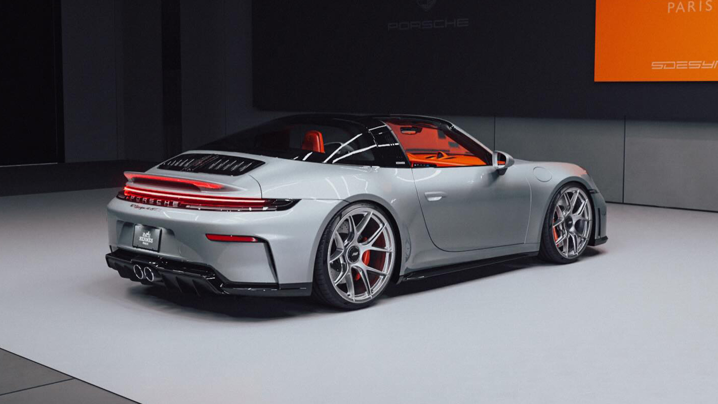https://www.autoevolution.com/news/porsche-911-targa-4-gts-hermes-edition-is-a-digital-frankenstein-and-looks-like-a-speedster-gt3-266487.html#agal_12