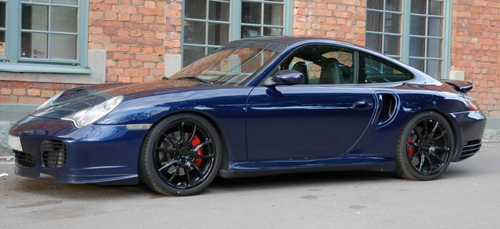 Porsche 996 Turbo with 19" wheels 