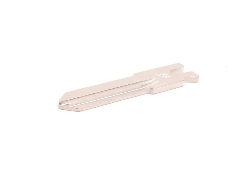 Blank key (uncut). This part number is no longer available 94453833100