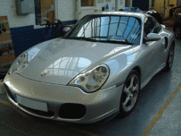 Porsche 996 Turbo fitted with GT2 look + Seats colour coding 