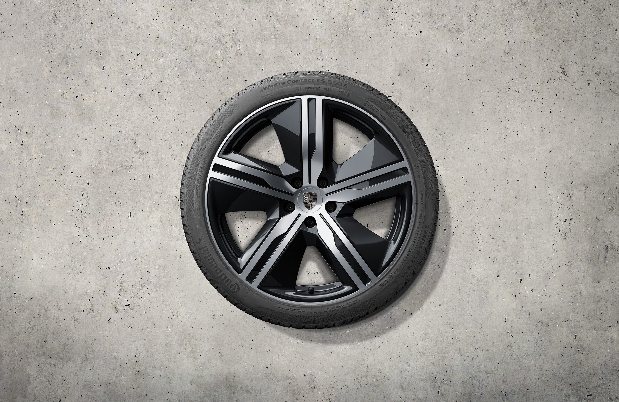 22' Macan exclusive design winter wheel-and-tyre set, high gloss black. Porsche Macan-e - 95C044600N