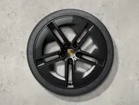 21-inch Taycan exclusive design summer wheel-and-tyre set, painted in black (high-gloss) with Aeroblades painted in blank (high-gloss). Porsche Taycan (MK2) 2024>> - 9J1073663TB - 9J1073663TB