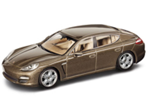 Porsche Panamera 4 model