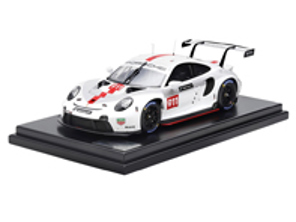 Porsche 911 RSR 2019 detailed collector’s model car 1:12 Scale