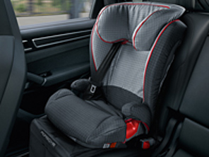 Porsche Plus Child Seat for children 3.5 Years to 12 Years (body weight: 15 to 36 kg). - 95504480590, 95504480290, 95504480599, 95504480590, 95504480619