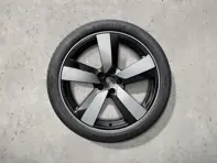 22' Macan Sport summer wheel-and-tyre set, high gloss black. Porsche Macan-e - 95C044660F