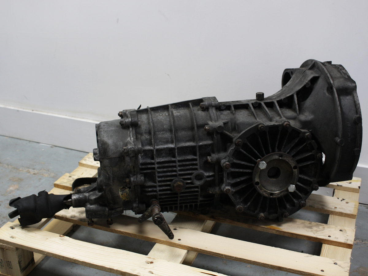 Porsche 911 Gearbox 915 1973 90130101002U Design 911