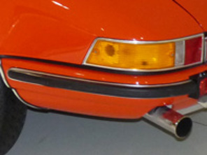 Rear bumper corner wide rubber and moulding. Porsche 911 1965 Onwards - 90150504650, 90150504651, 90150504652, 901.505.046.52, 901 505 046 52 90150504651, 901.505.046.51, 901 505 046 51, 901.505.046.50, 901.505.048.50, 901 505 048 50, 901 505 046 50, 90150504850