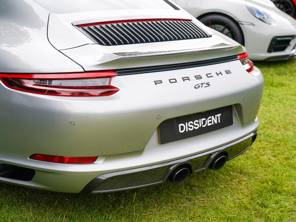 Rear diffuser carbon fibre. Porsche 991.2 with Sports Exhaust - 99150581104OK1 - 991.2.24.02.BC, 991.2.24.02.VCG, 991.2.24.02.PR, 991.2.24.02.GB