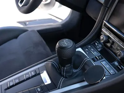 Gear knob with leather shift boot 7 speed. Porsche 991 / 992 - 99142407510, 99142407520, 99142407525, 99142407626 - PMKB-UB-7, PMKR-UB-7, PMKW-UB-7, PMKY-UB-7, PMKA-UB-7