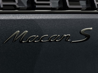 Rear badge MACAN S, in Black (matt). Porsche Macan II / Macan II S - 95B044815710K1, 95B04481571