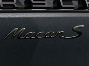 Rear badge MACAN S, in Black (matt). Porsche Macan II / Macan II S - 95B044815710K1, 95B04481571