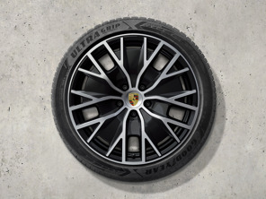 20-inch Taycan Turbo S Aero Design winter wheel-and-tyre set painted in Black (high-gloss). Porsche Taycan (MK2) Cross Turismo 2024>> - 9J1073603FF - 9J1073603FF