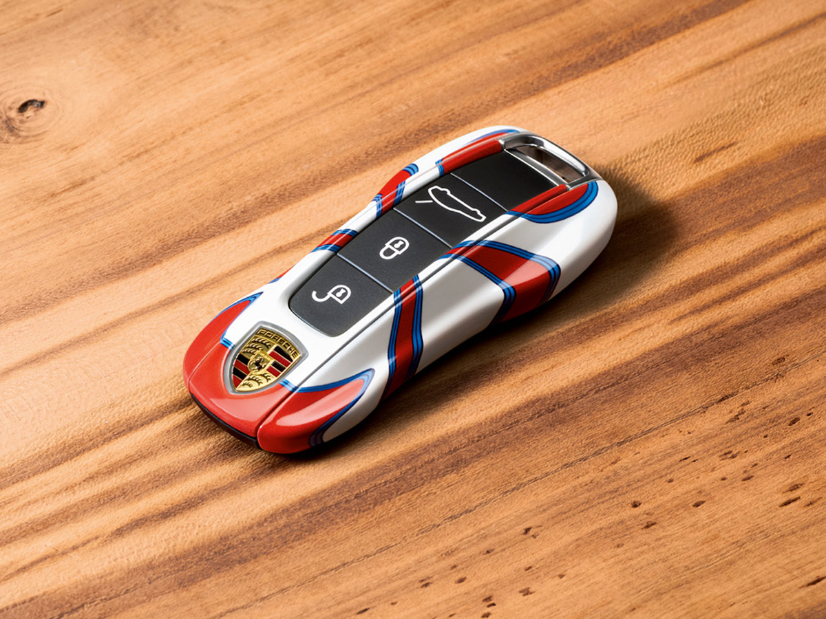 Porsche 992 Painted vehicle key Design Edition MARTINI RACING