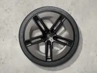 21-inch Taycan exclusive design summer wheel-and-tyre set, painted in black (high-gloss) with Aeroblades painted in Turbonite. Porsche Taycan Turbo (MK2) 2024>> - 9J1073663TC - 9J1073663TC