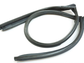 Front screen roll bar seal Targa / Cabrio. Porsche 911 1967-85 - 91156509047