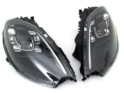 Black led headlamps. Porsche Macan LHD Cars - 95B04490090