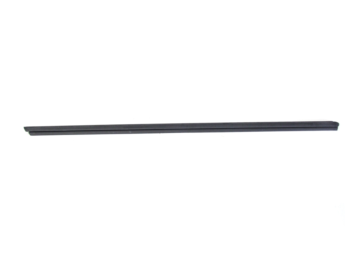 Porsche 997 Door Seal Outer Sccraper 99753708502 99753708602