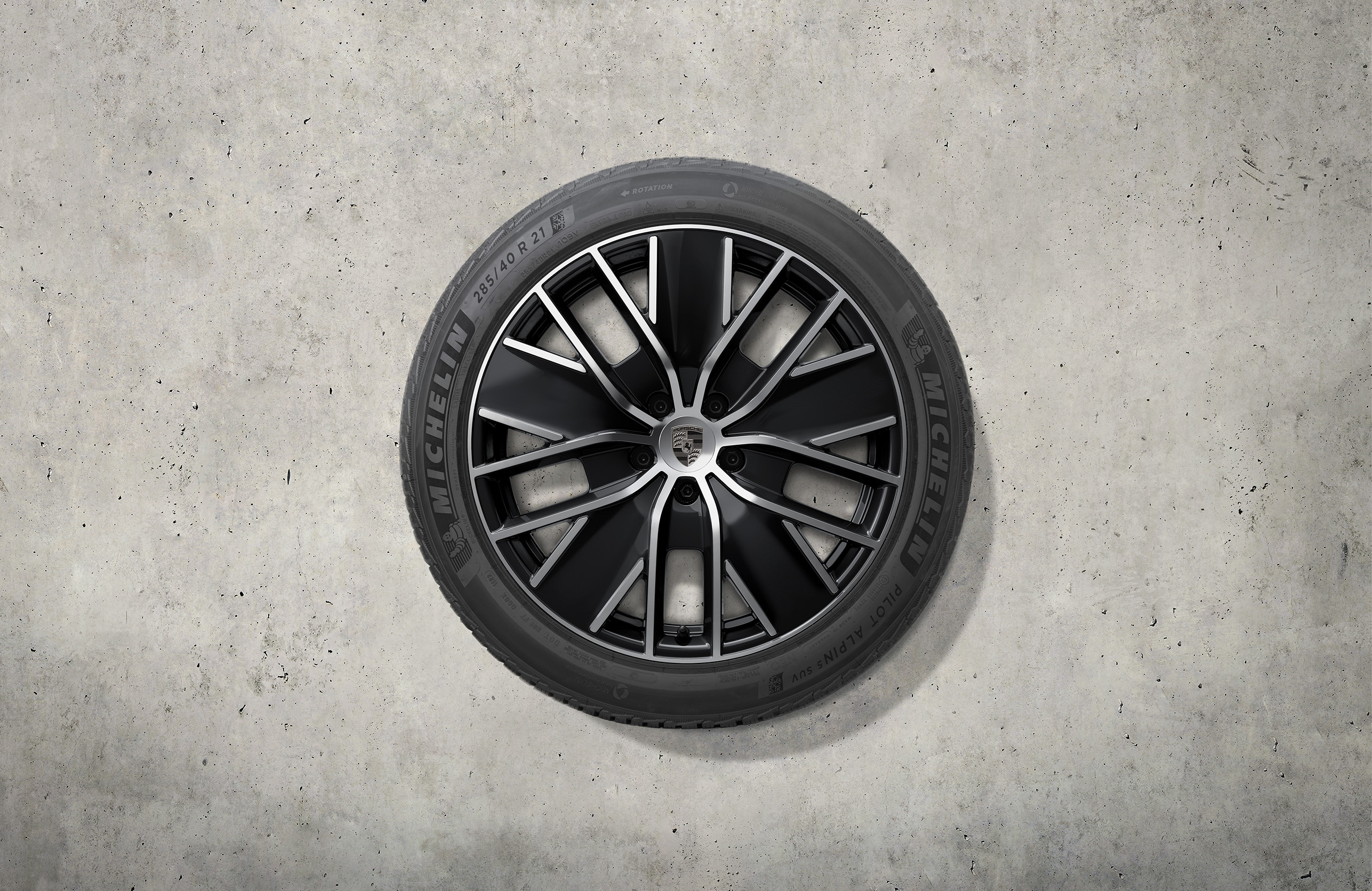 21' Macan design winter wheel-and-tyre set, high gloss balck. Porsche Macan-e - 95C044600D