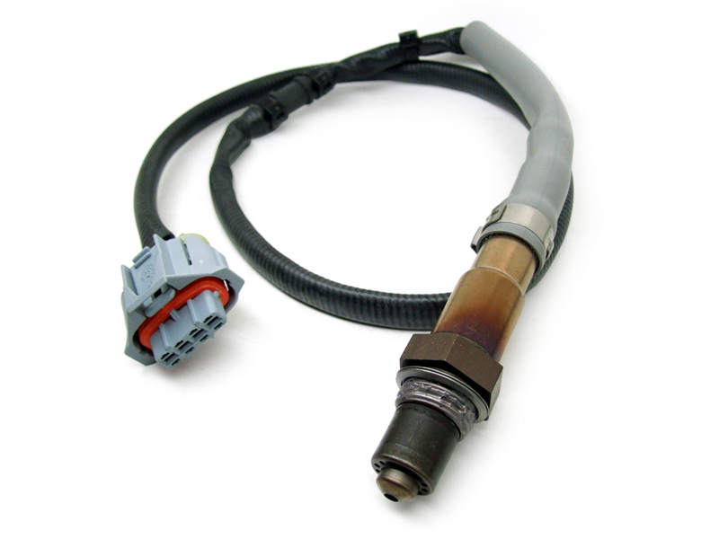 Lambda oxygen sensor kit before and after catalytic convener