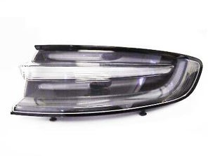 Rear light dark tint outer. Porsche 95B.2 Macan / 95B.3 Macan - 95b945091AM, 95b945092AM, 95B945091K, 95B945091AF, 95B945092K, 95B945092AF